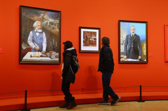 “中国艺术里的马克思”主题展览在中国美术馆举办