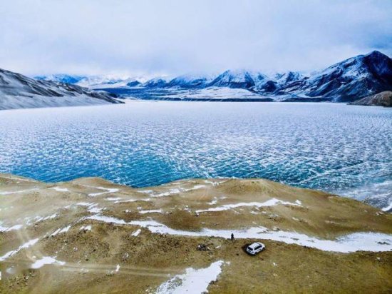 贝加尔湖深1637米，世界第一深湖，都够深了，为啥每年还在加深...