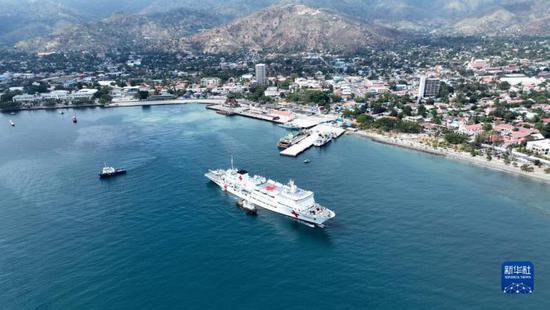 中国海军“和平<em>方舟</em>”号医院船结束访问东帝汶启程回国