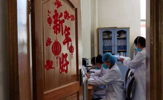 西藏自治区人民医院的坚守者们：这是一个特别的春节