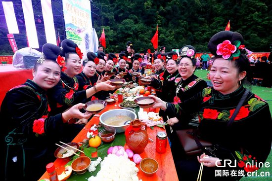 贵州凯里朗利苗寨举行鼓藏节“起鼓年”民俗活动