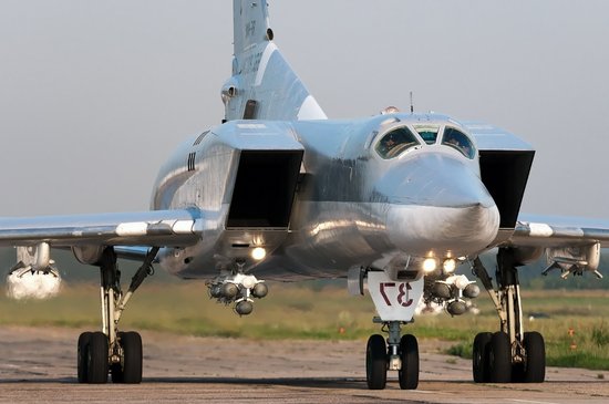 俄军方：俄军图-22轰炸机首次在叙利亚赫梅米姆基地着陆
