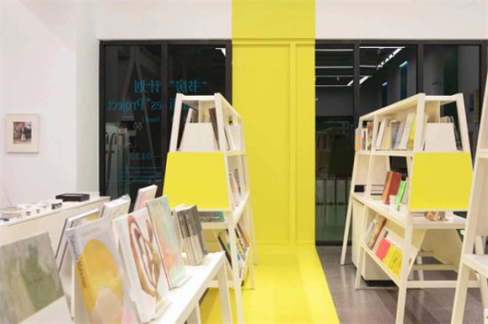 对对对书店黄浦江畔开幕，前沿的艺术书籍“点燃”年轻的生活...