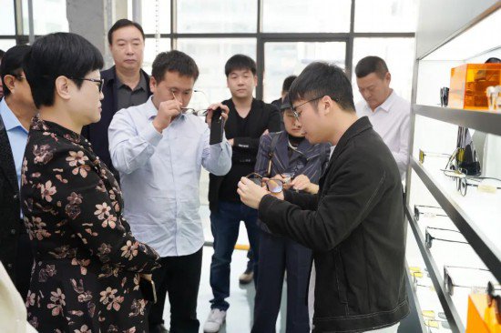 全国眼镜行业商协会走进深圳眼镜“质造”企业