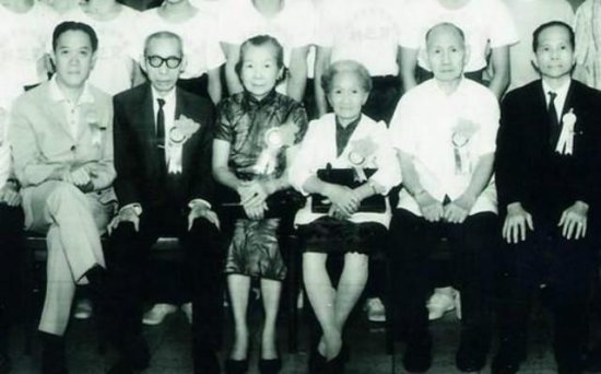“十三姨原型”<em>莫</em>桂兰，19岁时嫁54岁黄飞鸿，一生未育，享年91...