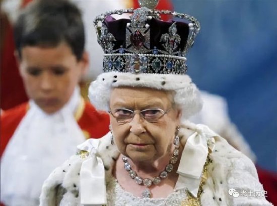 英女王头上钻石专害男人，有人因此被砸出脑浆，这是真事吗
