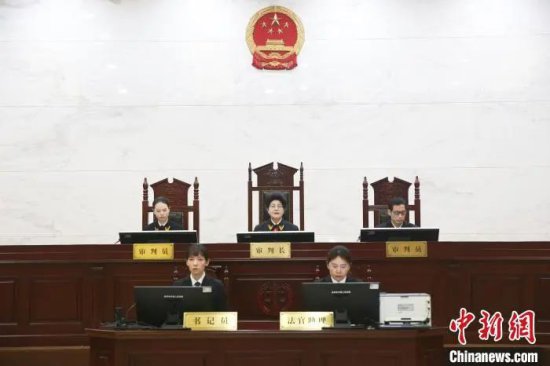 民告官！<em>杭州副市长坐上被告席</em>，出庭应诉……