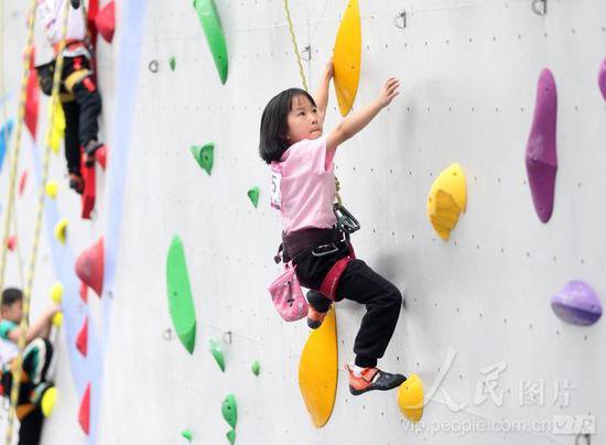 2024全国青少年U系列攀岩<em>联赛</em>在四川眉山开幕