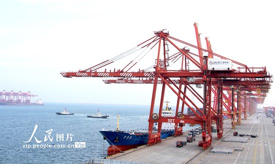 山东港口<em>日照</em>港<em> 外贸</em>集装箱吞吐量同比增长137.4%