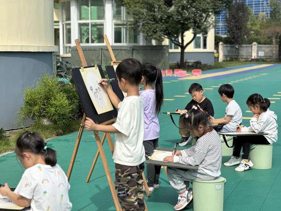 浙江建德：大慈岩中心幼儿园举办重阳节活动
