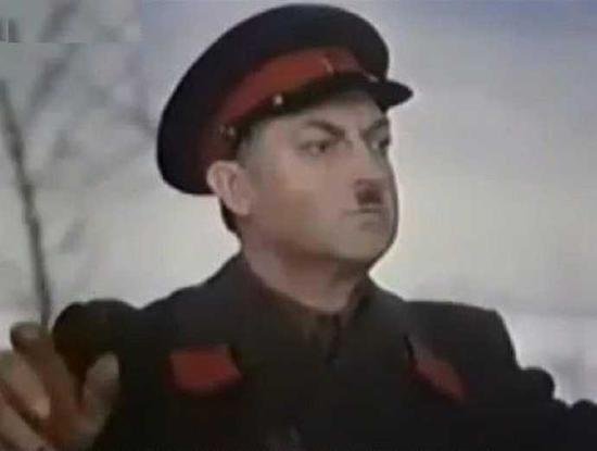 希特勒和日本人为何都爱留这种难看的方块小胡子