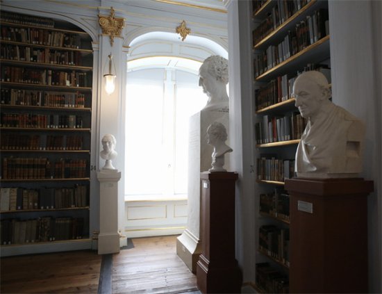 寻书欧洲｜安娜·阿玛利亚公爵夫人图书馆，留住<em>歌德的</em>地方