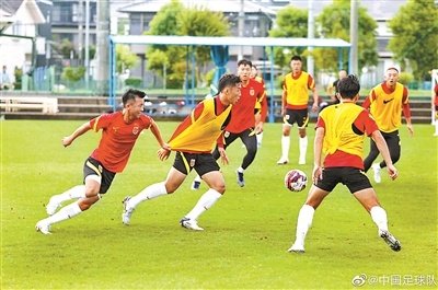 明日<em>中国男足</em>对阵本届东亚杯首轮对手韩国队