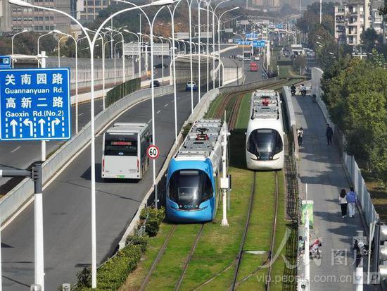 <em>湖北</em>武汉：有轨电车L3交路正式开通试运营