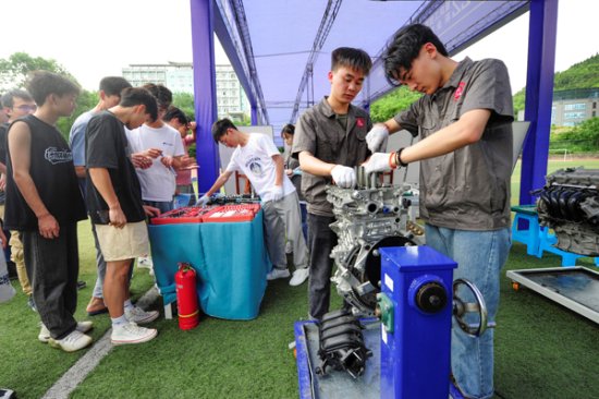 重庆工贸职业技术学院举办2022年职教周成果展