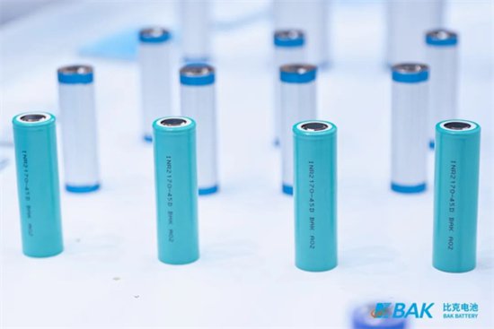 比<em>克</em>电池发布新一代21700全极耳系列小型动力电池