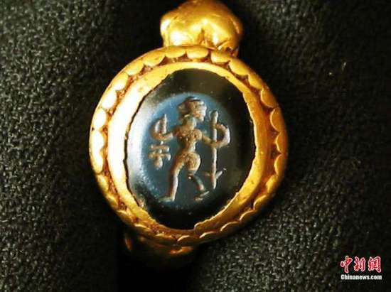 常一民：一枚1400年前的西域金戒指藏着<em>多少</em>“丝路密码”？