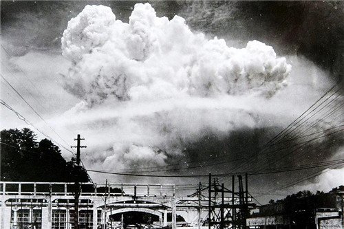 原子弹爆炸后寸草不生，今广岛和长崎<em>却住满了人</em>，这是咋回事？