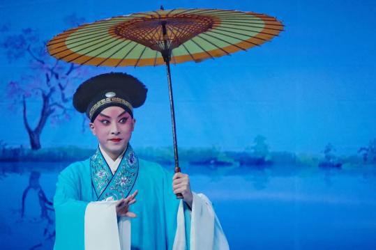 纪实 | 上海京剧院这群年轻人，在舞台上度<em>人生</em>最“过瘾”的时光