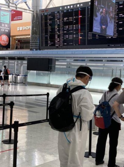 疫情下日本记者坐飞机来中国 几番感慨“竟然做到这地步”