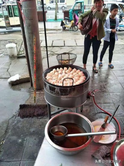 家乡的味道：江苏省丰县单楼集上的水煎包