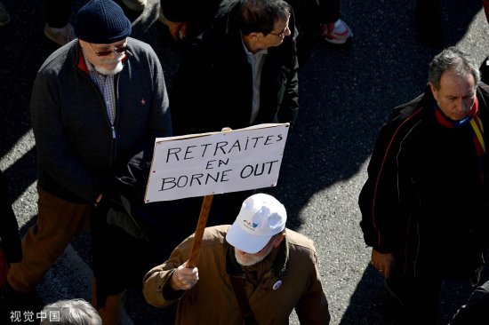 反对64岁退休，法再次迎来全国性罢工