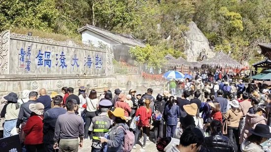 云南<em>腾冲</em>：春节期间接待海内外游客125.88万人次