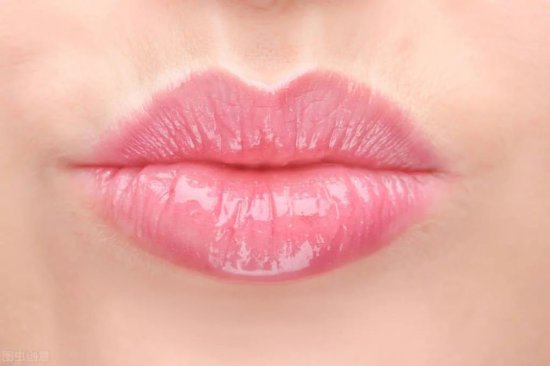 心理学：哪一张嘴唇与你一样，测你是天生<em>好命吗</em>？