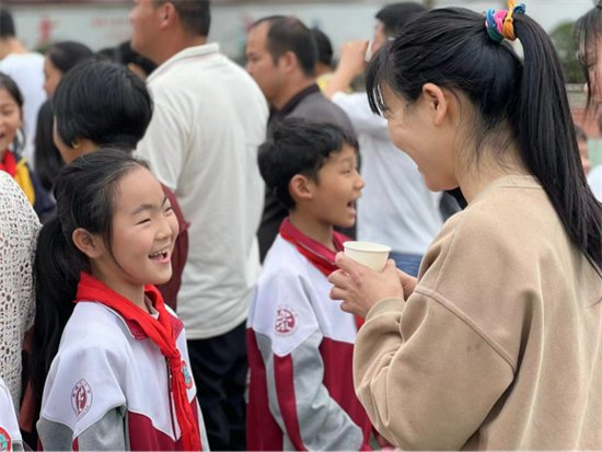 安福县寮塘中心小学开展成童礼活动