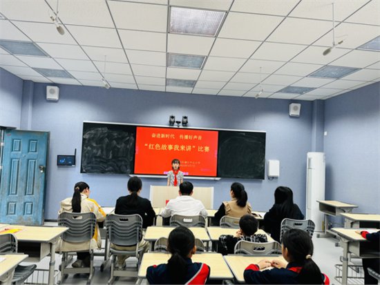 赣县区湖江中心小学开展“红色故事我来讲”活动