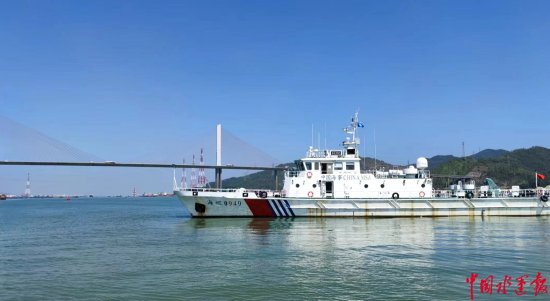 江门：海事部门在西江（江门段）开展现场巡航执法行动