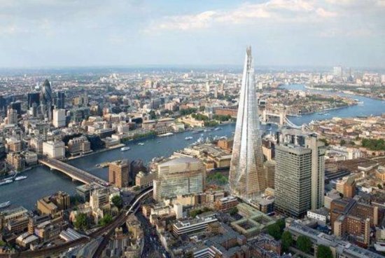 这幢大厦是英国第一高楼，造型像个锥形塔，在伦敦市区如...