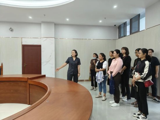 云南勐腊县法院开展专题开放日活动