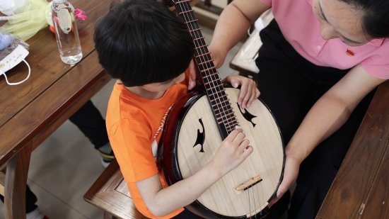 用音乐治愈童年，为福利院的孩子组建一支乐队