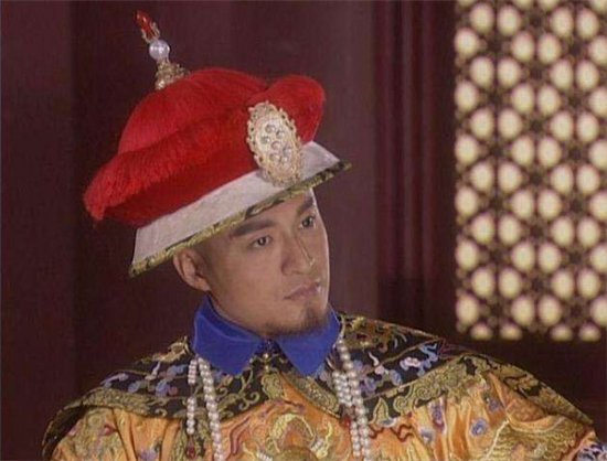 清朝最“豪横”的王爷，8大铁帽子王占了仨，多尔衮见了也得下跪