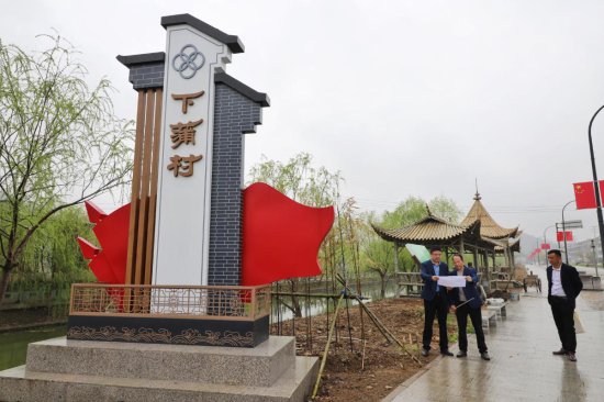遮阳又挡雨！宁波宁海村民用毛竹制成“风雨竹廊”