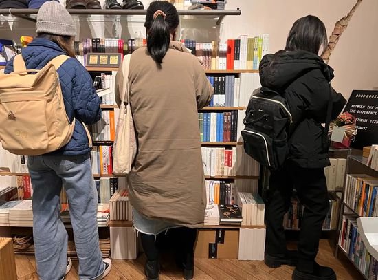 华裔青年说丨他在<em>德国</em>，开了一家“有温度的中文书店”