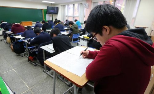 韩国高考倒计时3天 申请人数较去年少1000人