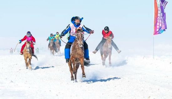 内蒙古首届马超决赛在锡林浩特开赛