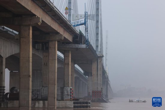 九江大桥擦碰事故系失事船只受洪水影响操作失当