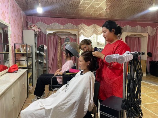 墩阔坦乡：“靓发屋”项目扶持 成就乡村妇女致富梦