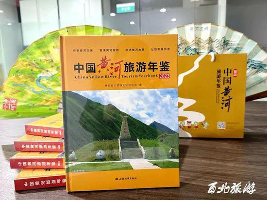这本<em>揭秘</em>中国黄河的<em>书籍</em>，将给你带来重重惊喜！快看！