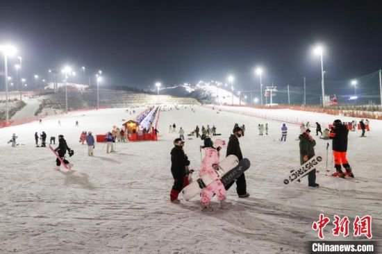 从“一季热”到“全年红” 冬奥场馆续写“冰雪奇缘”