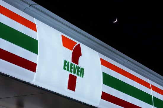 7-Eleven回应违规操作：违规属实，涉事店铺已停业，后续将严格...