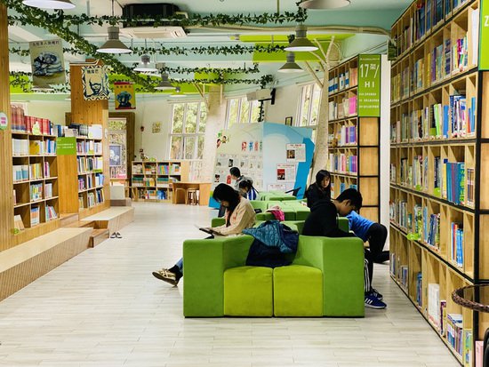 深圳南山新举措：<em>学校图书馆</em>转型为社区文化空间