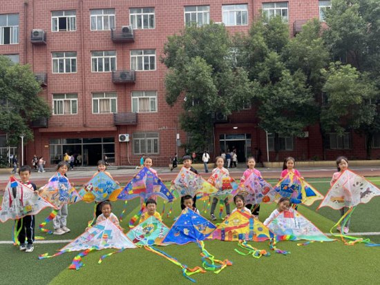 “我是小小设计师” 重庆民心佳园小学举办<em>数理与</em>科技节活动