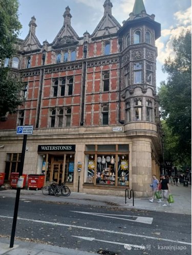在伦敦淘书，这里的书店跟新加坡的大不同
