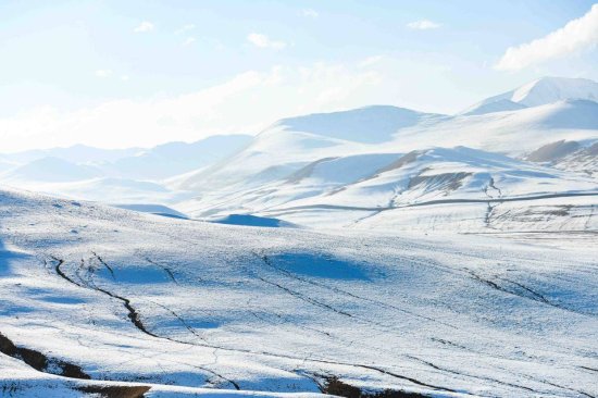 新疆超美旅行地，有“冰山之父”美誉的超美雪山，此生必去一次...