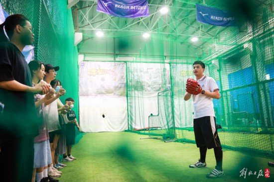 社会体育指导员带领上海市民玩转“全民健身”