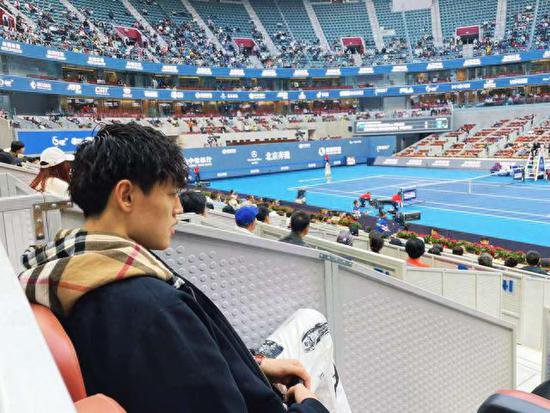 曾凡博“打卡”中网 为身为北京体育一员而自豪